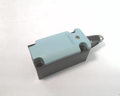 SIEMENS 3SE51120KD02