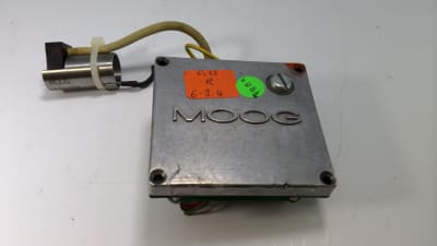 MOOG D123-083B