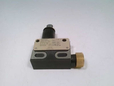 OMRON D4E-1D10N
