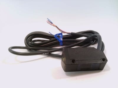 OMRON E3V3-T61-D