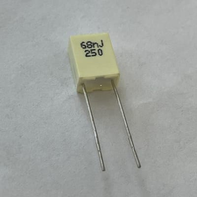 KEMET R82IC2680DQ50J