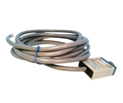 OMRON D4C2233