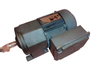 SEW EURODRIVE R32DT71D2/BMHR