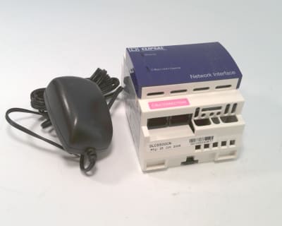 SCHNEIDER ELECTRIC SLC5500CN