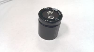 NICHICON LGU2W121MELA