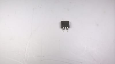 VISHAY SUM90N10-8M2P-E3