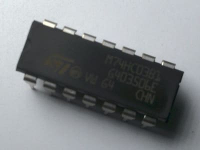 ST MICRO M74HC03B1
