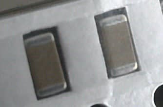 YAGEO CC1206KRX7R9BB471