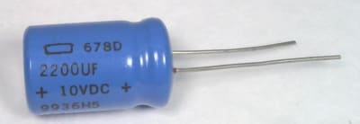 VISHAY 678D228M010EK3D