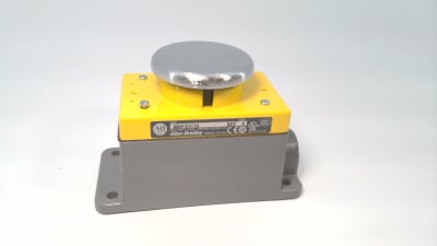 ALLEN BRADLEY 800P-S1C1A