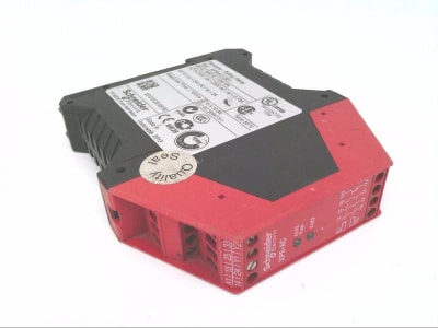 SCHNEIDER ELECTRIC XPSAC1321P