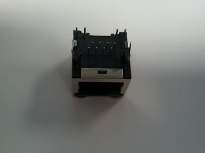TE CONNECTIVITY 6116075-1