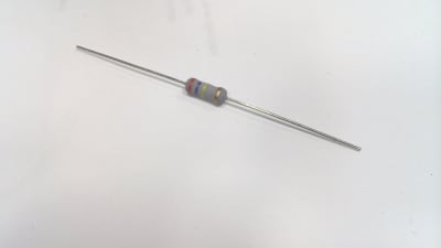 YAGEO RSF100JB-73-270K