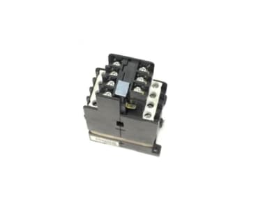 SCHNEIDER ELECTRIC SH1704