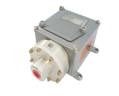 CUSTOM CONTROL SENSORS 604GAM757