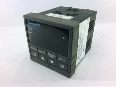 HONEYWELL DC230B-CE-2A-10-0000T00-00-0