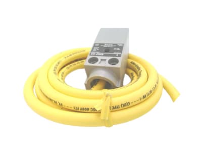 ALLEN BRADLEY 871P-E13GCR