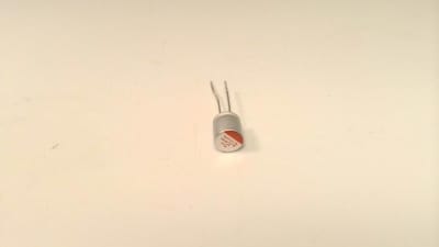 NICHICON RL81V101MDN1KX