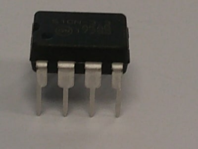 ON SEMICONDUCTOR LP2951CN-3.3G.