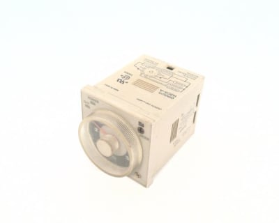 OMRON H3CR-A 100-240AC