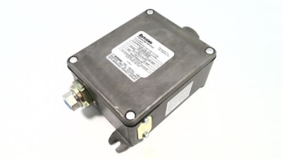 BARKSDALE B2T-S32SS-S0429