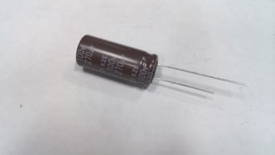 UNITED CHEMI CON EKZE101ELL271MK30S