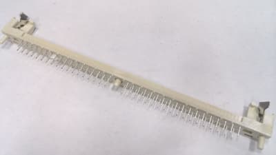 TE CONNECTIVITY 5821997-3