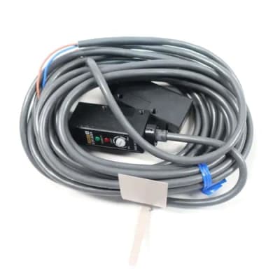OMRON E3R-5E4