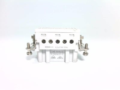 TE CONNECTIVITY 1-1103637-1