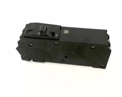 SCHNEIDER ELECTRIC Q1B1100