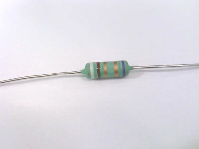 YAGEO PNP300JR-73-9R1