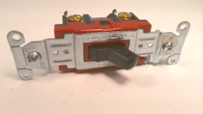 HUBBELL 1222BK