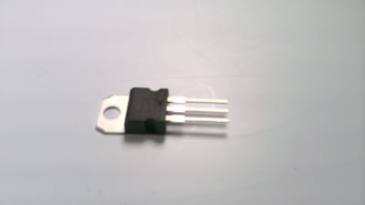 ST MICRO L78M15CV