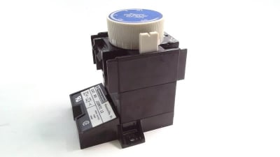 SCHNEIDER ELECTRIC J20NTC13