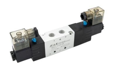 HAK FLUID POWER EQUIPMENT 4V330C-08 (220V AC)