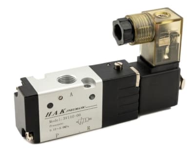HAK FLUID POWER EQUIPMENT 3V110-06 (24V AC)