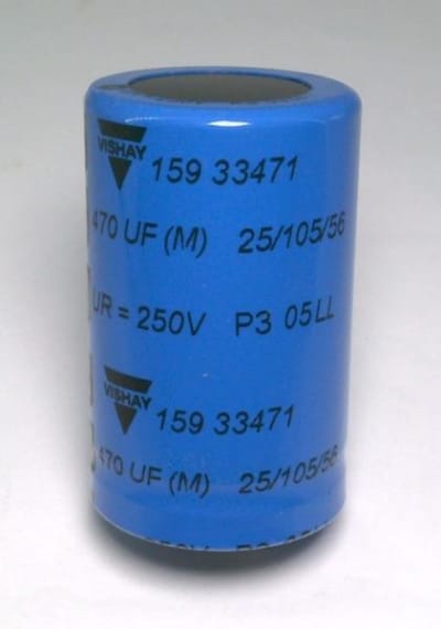 VISHAY MAL215933471E3