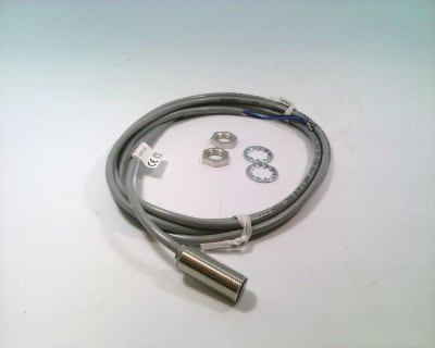 BALLUFF BES 516-325-G-E4-C-02