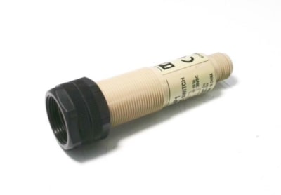 OMRON E3F2-D1B4-P1