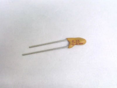 VISHAY 199D105X0035A1V1E3