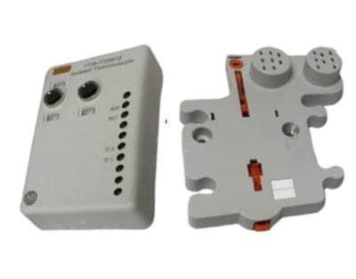 ALLEN BRADLEY 1738-OA2M12AC3