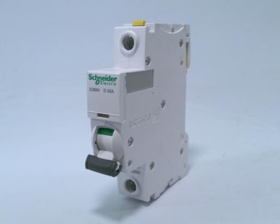 SCHNEIDER ELECTRIC A9F08132