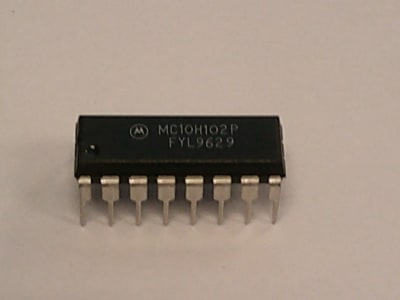 ON SEMICONDUCTOR MC10H102PG
