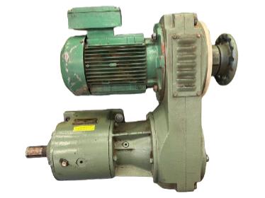 SEW EURODRIVE R70VU30T100LS4