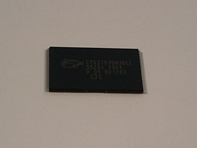 INFINEON CY62167DV30LL-55ZXI