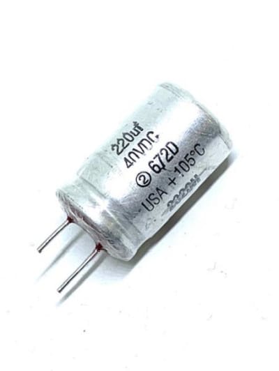 VISHAY 672D227H040EK5C