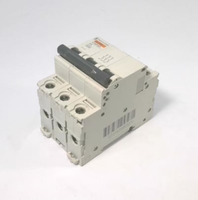 SCHNEIDER ELECTRIC C60HD306