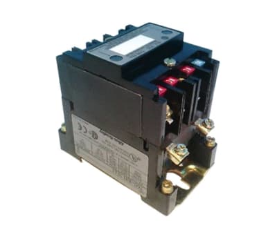 ALLEN BRADLEY 700-RM130A1