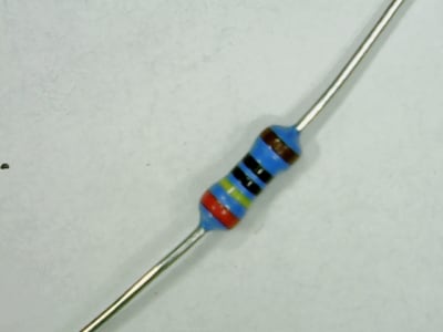 KOA MF1/4DCT52R2400F