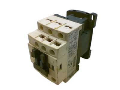 SCHNEIDER ELECTRIC CAD32N7